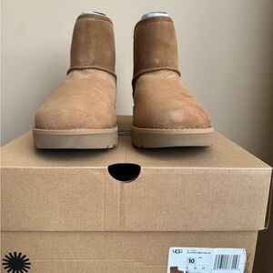 BRAND NEW UGGS